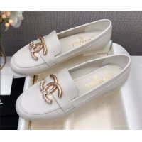 Fashion Chanel Lambskin Metal CC Flat Loafers C2831 White 2020