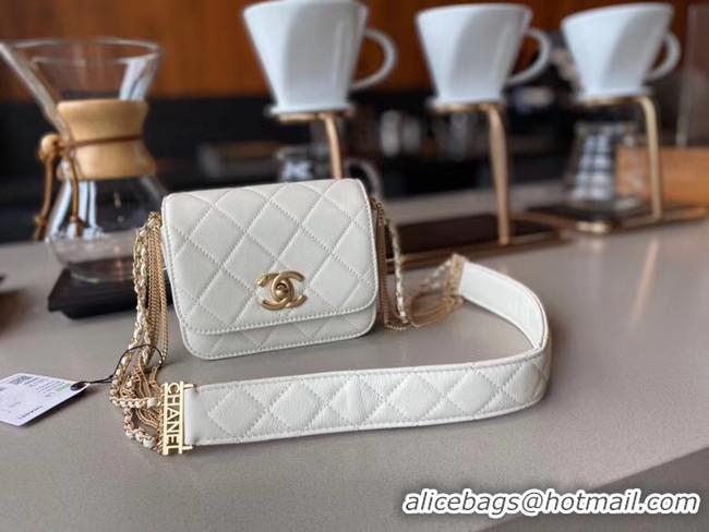 Chic Reproduction Chanel small flap bag Lambskin & Gold-Tone Metal AS2051 white