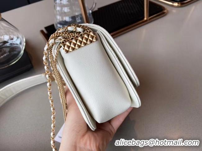 Chic Reproduction Chanel small flap bag Lambskin & Gold-Tone Metal AS2051 white