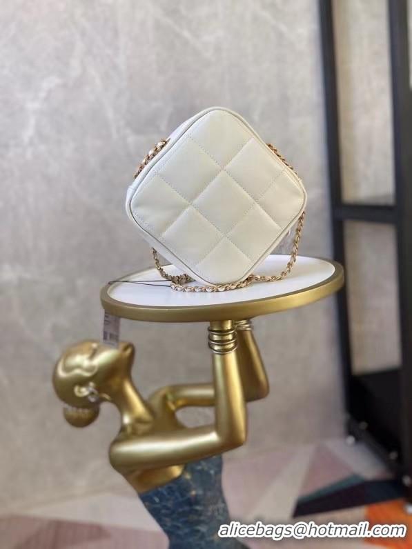 Shop Promotional Chanel small diamond bag Grained Calfskin & Gold-Tone Metal AS2201 White