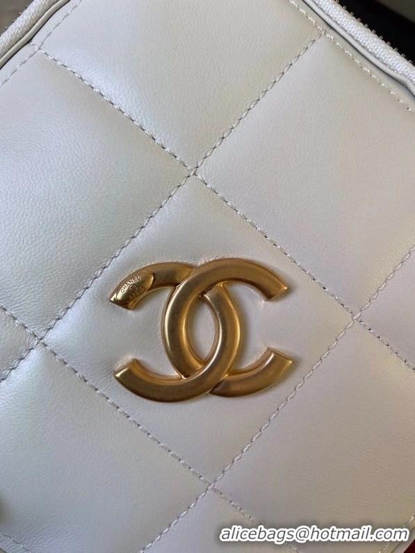 Shop Promotional Chanel small diamond bag Grained Calfskin & Gold-Tone Metal AS2201 White