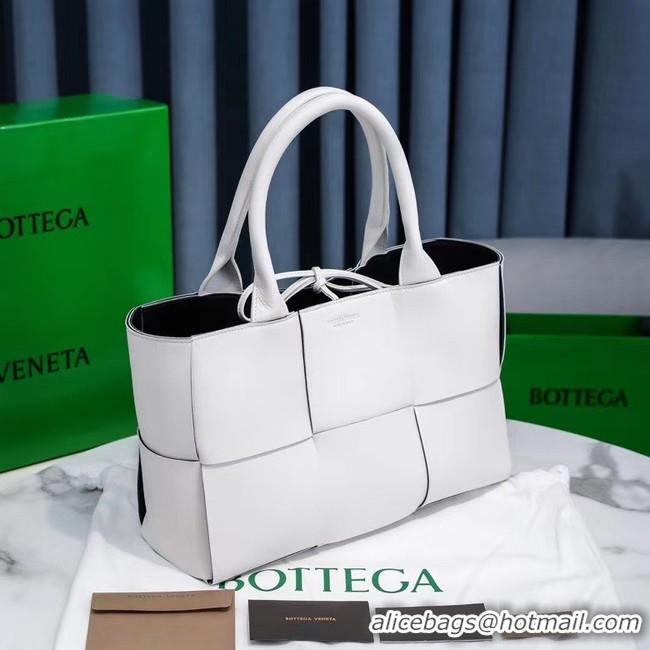 Luxury Bottega Veneta ARCO TOTE 609175 white