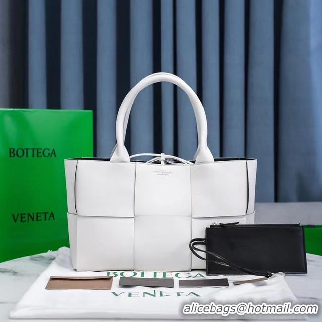 Luxury Bottega Veneta ARCO TOTE 609175 white