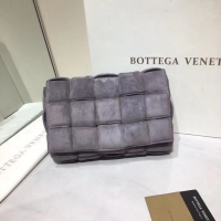 Hot Style Bottega Veneta PADDED CASSETTE BAG suede 591970 grey