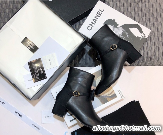 Sophisticated Chanel Grained Calfskin Mid-Heel Short Boots with CC Bow Black 2020