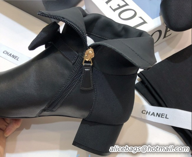 Sophisticated Chanel Grained Calfskin Mid-Heel Short Boots with CC Bow Black 2020