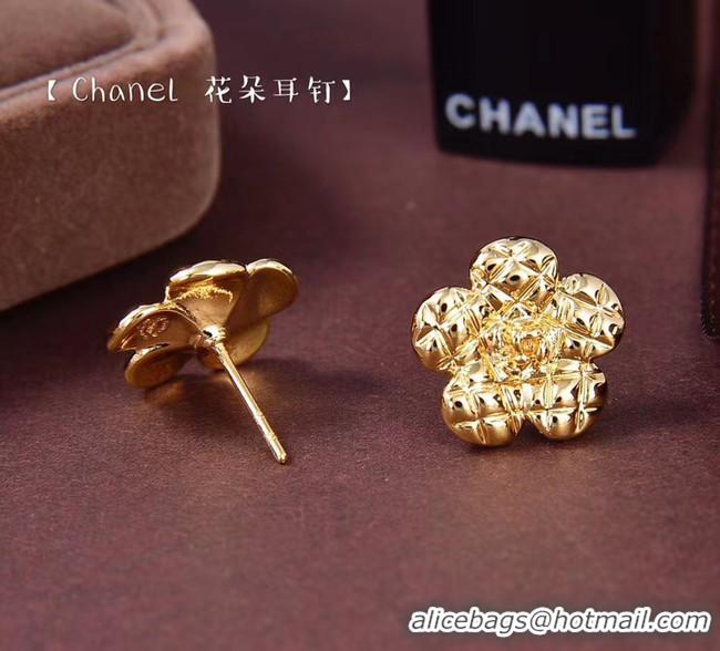 Stylish Chanel Earrings CE5489