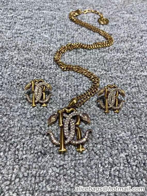 Luxurious Chanel Necklace CE5733