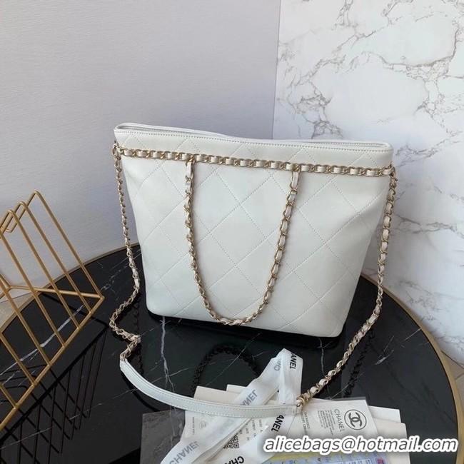 Well Crafted Chanel shopping bag AS2556 white