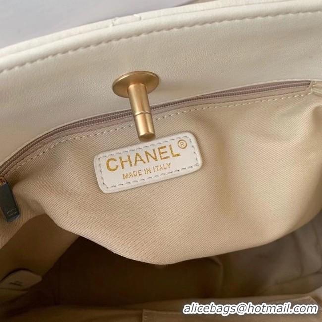 Well Crafted Chanel shopping bag AS2556 white