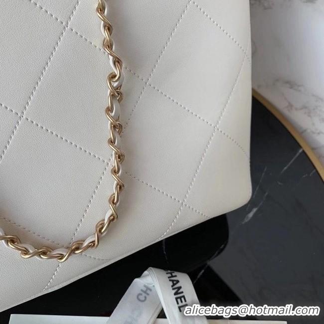 Well Crafted Chanel shopping bag AS2556 white