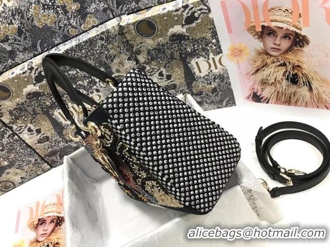 Pretty Style LADY DIOR Pearl and Thread Embroidery cattle leather M0565OSCQ-1