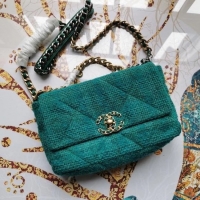 Luxury Classic CHANEL 19 Flap Bag AS1160 green