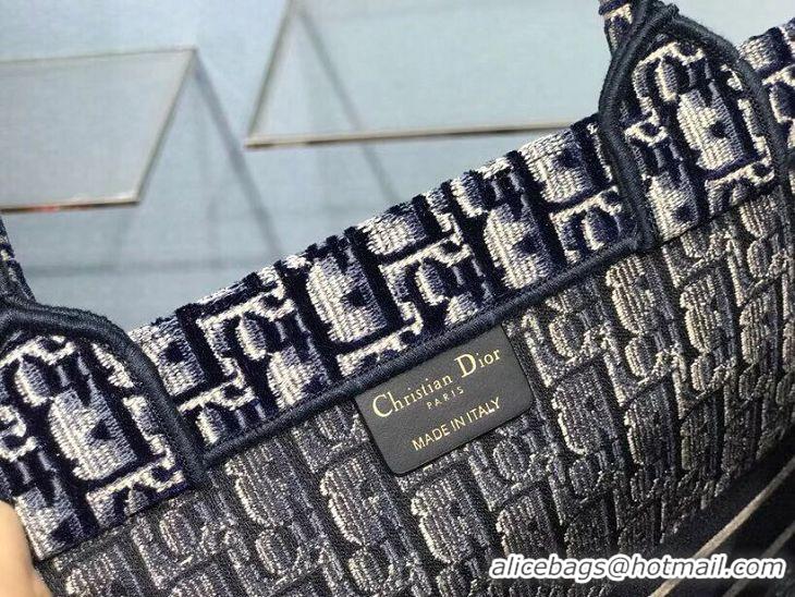 Famous Brand DIOR BOOK TOTE blue Dior Oblique Embroidered Velvet M1286Z