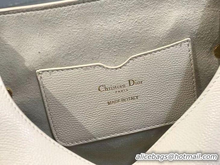 Promotional MEDIUM DIOR BOBBY BAG Latte Grained Grained Calfskin with Whipstitched Seams M9319UB