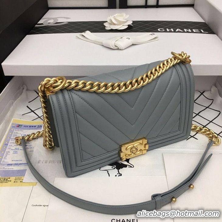 Top Quality Boy Chanel Flap Bag Original Chevron Leather Gray A67086V Frosted Golden Buckle