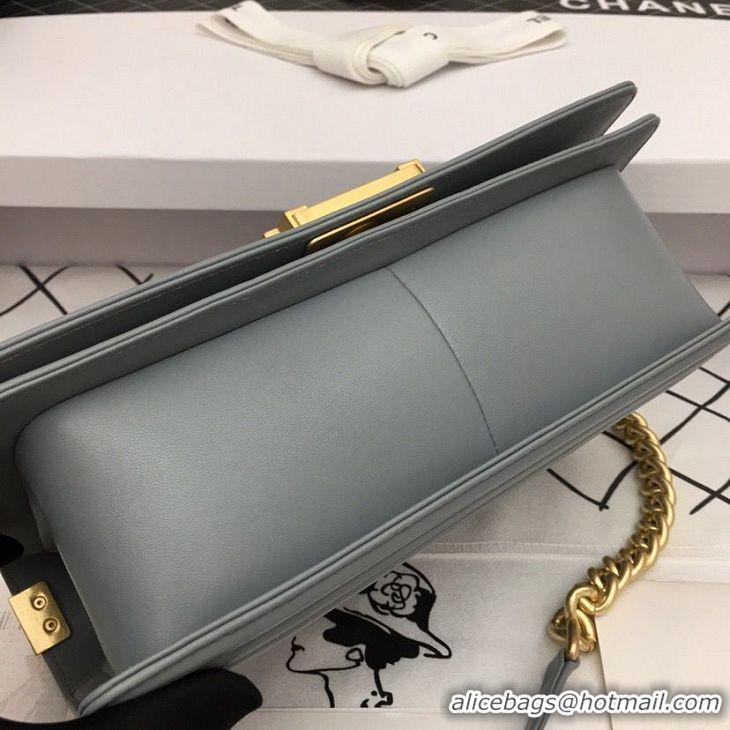 Top Quality Boy Chanel Flap Bag Original Chevron Leather Gray A67086V Frosted Golden Buckle