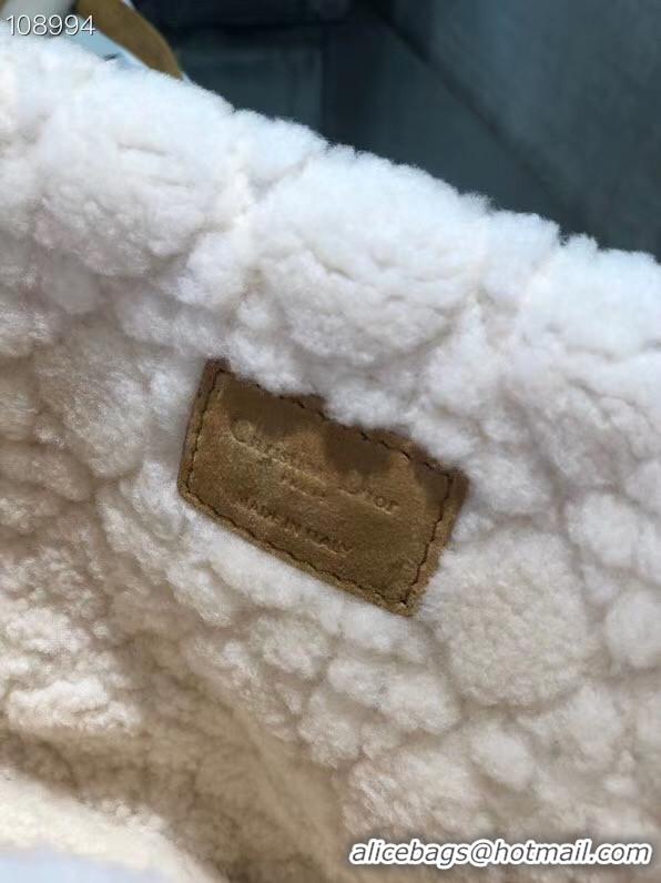 Unique Grade DIOR 30 MONTAIGNE CHAIN BAG Camel-Colored Shearling M9208