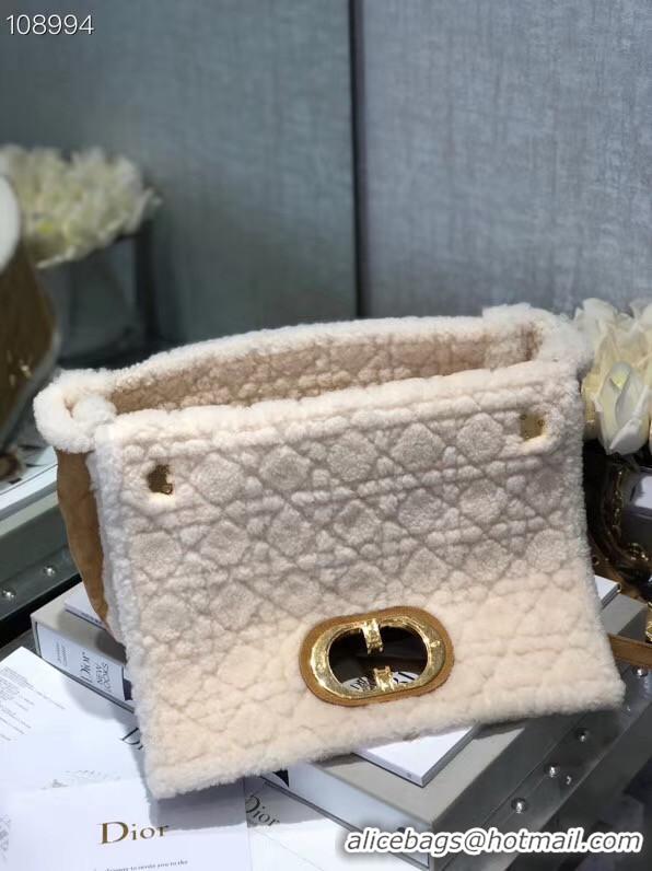 Unique Grade DIOR 30 MONTAIGNE CHAIN BAG Camel-Colored Shearling M9208