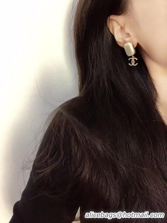 Good Looking Chanel Earrings CE5925