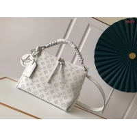 Well Crafted Louis Vuitton Mahina Leather BEAUBOURG HOBO MM M56084 white