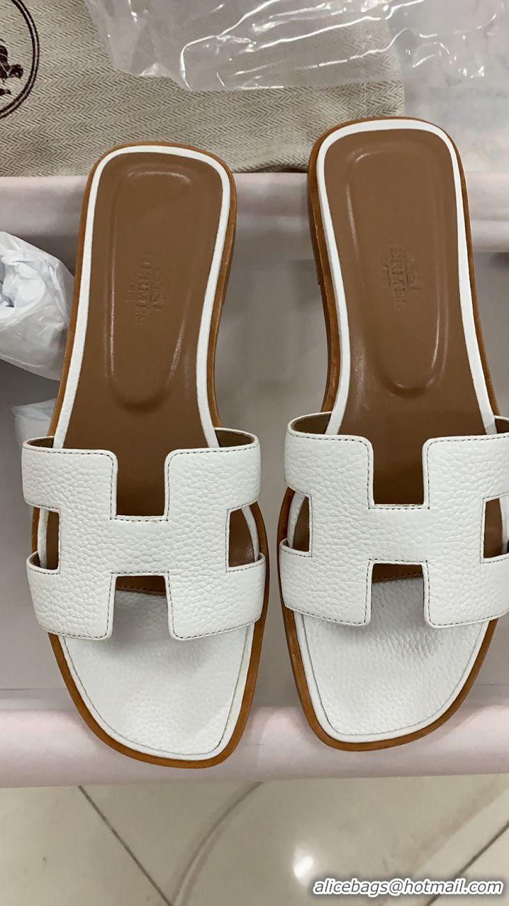 Classic Hermes Oran Flat Slipper Sandals in Togo Leather H701030 White