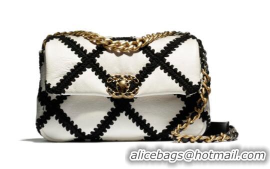 Pretty Style Chanel 19 flap bag AS1160 White & Black