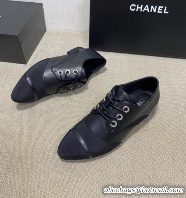 Reasonable Price Chanel Vintage Lace-ups Brogue Shoes in Leather and Fabric Patchwork 111170 Black