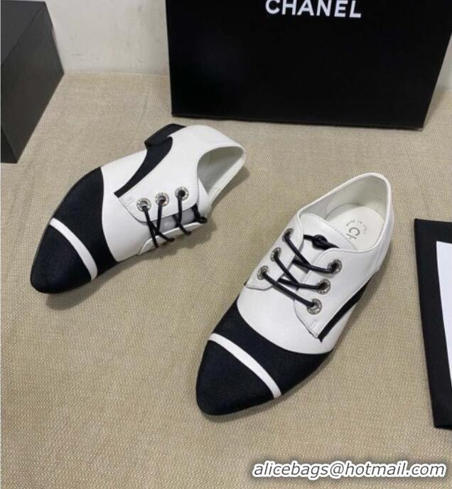 Low Price Chanel Vintage Lace-ups Brogue Shoes in Leather and Fabric Patchwork 111170 White