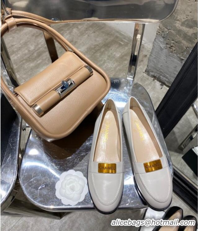 Most Popular Chanel Calfskin Loafers with Logo Metal 111229 White