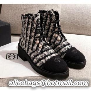 Pretty Style Chanel Tweed Short Ankle Boots with Pearls G33823 White/Black