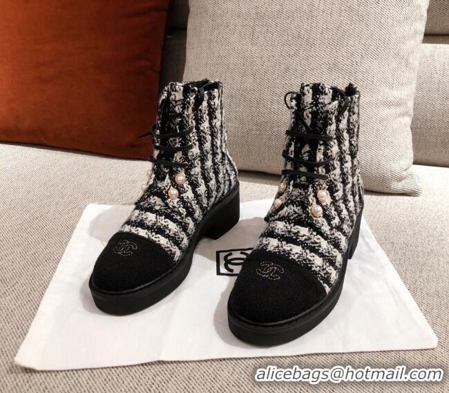 Pretty Style Chanel Tweed Short Ankle Boots with Pearls G33823 White/Black