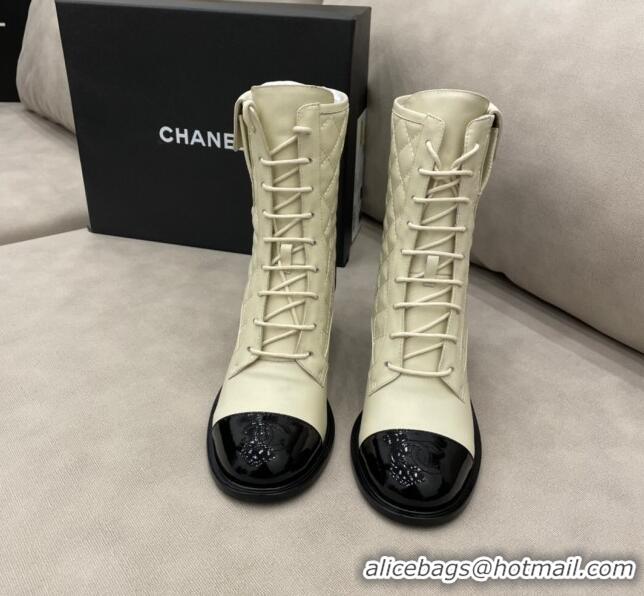 Unique Grade Chanel Quilted Leather Short Boots with Pouch 120420 White