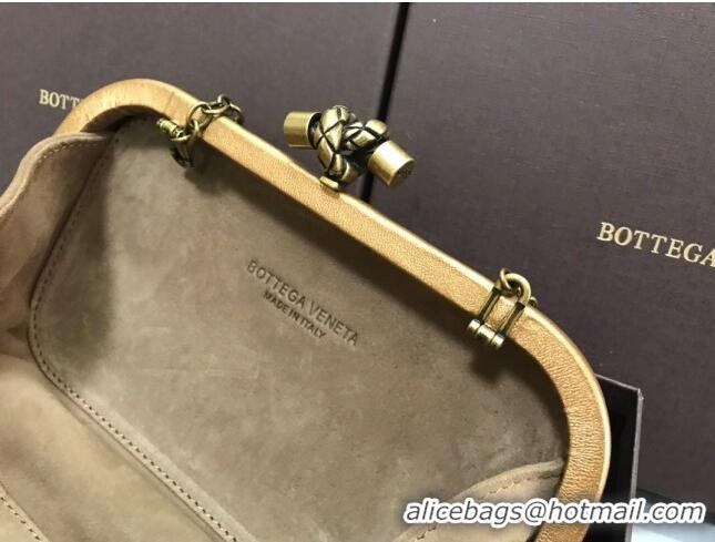 High Quality Bottega Veneta Knot Woven Lambskin Clutch with Chain BV11010 Gold