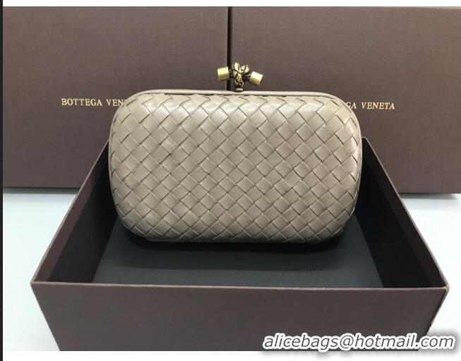 Good Taste Bottega Veneta Knot Woven Lambskin Clutch with Chain BV11010 Beige