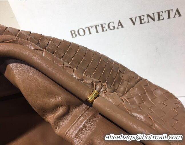 Good Taste Bottega Veneta The Large Pouch Clutch in Woven Lambskin BV0417 Brown 2020