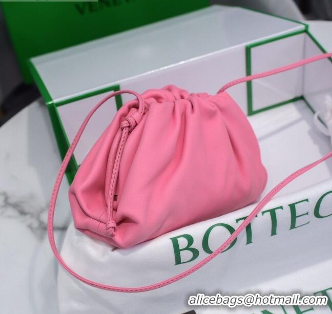 Discount Bottega Veneta The Mini Pouch Soft Clutch Bag in Calfskin BV0910 Light Pink 2020