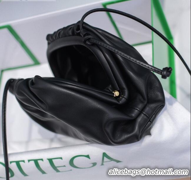 Top Sale Bottega Veneta The Mini Pouch Soft Clutch Bag in Calfskin BV0910 Black 2020