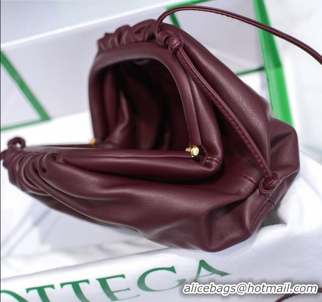 Luxurious Bottega Veneta The Mini Pouch Soft Clutch Bag in Calfskin BV0910 Burgundy 2020