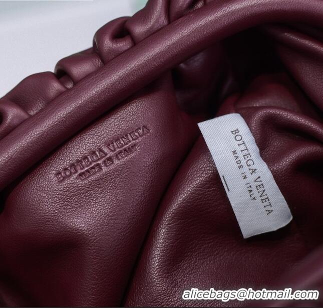 Luxurious Bottega Veneta The Mini Pouch Soft Clutch Bag in Calfskin BV0910 Burgundy 2020