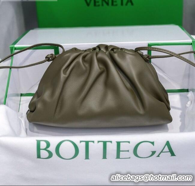 Popular Style Bottega Veneta The Mini Pouch Soft Clutch Bag in Calfskin BV0910 Dark Green 2020