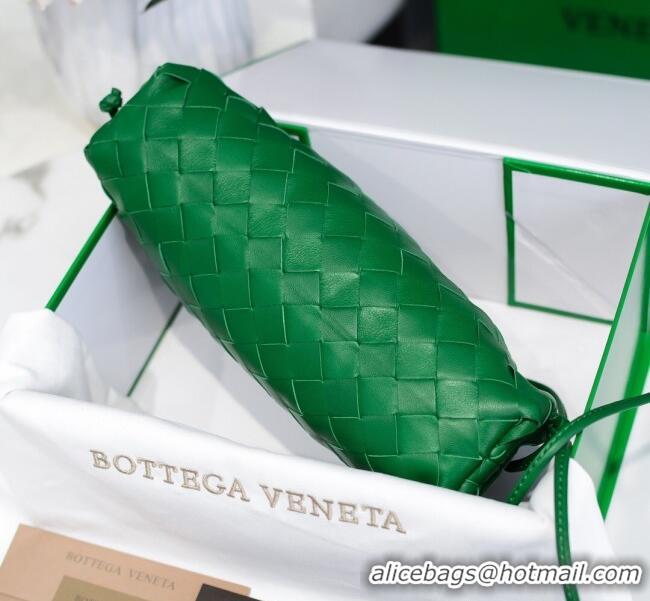 Promotional Bottega Veneta The Mini Pouch Clutch Bag in Large-Woven Lambskin BV0919 Racing Green 2020