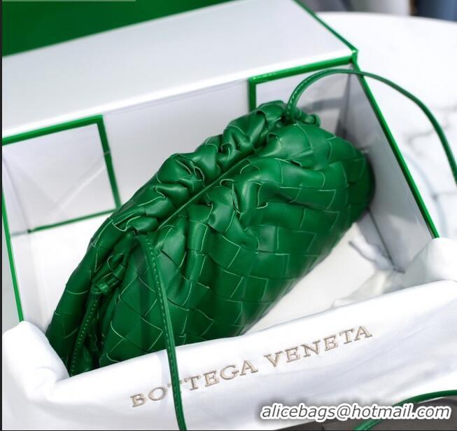 Promotional Bottega Veneta The Mini Pouch Clutch Bag in Large-Woven Lambskin BV0919 Racing Green 2020