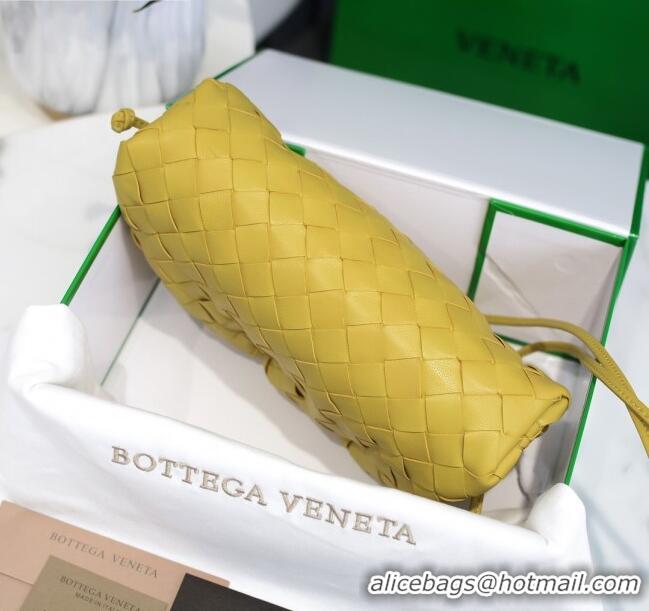 Crafted Bottega Veneta The Mini Pouch Clutch Bag in Large-Woven Lambskin BV0919 Yellow 2020