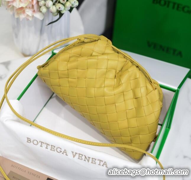 Crafted Bottega Veneta The Mini Pouch Clutch Bag in Large-Woven Lambskin BV0919 Yellow 2020