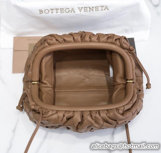 Unique Style Bottega Veneta The Mini Pouch Clutch Bag in Large-Woven Lambskin BV0919 Brown 2020