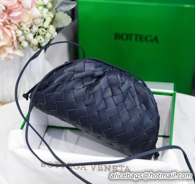 Buy Grade Bottega Veneta The Mini Pouch Clutch Bag in Large-Woven Lambskin BV0919 Navy Blue 2020