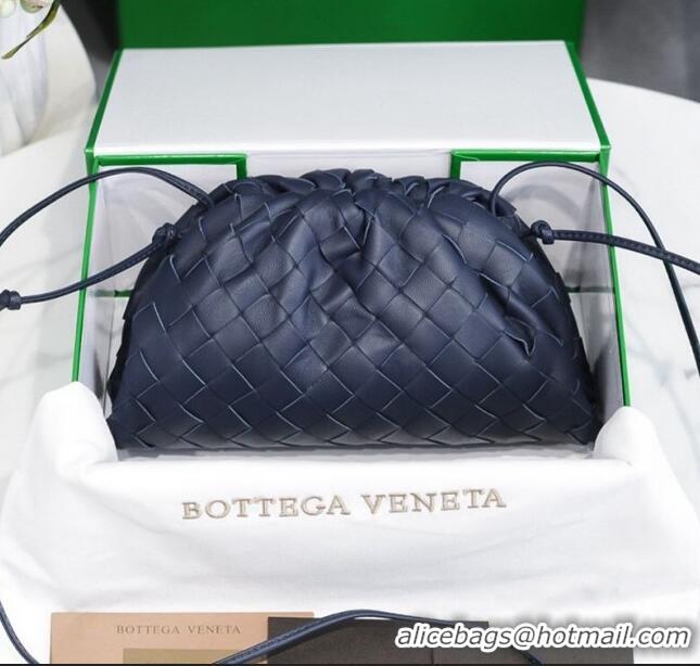 Buy Grade Bottega Veneta The Mini Pouch Clutch Bag in Large-Woven Lambskin BV0919 Navy Blue 2020