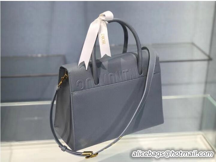 Famous Brand DIOR LARGE ST HONORE TOTE Grained Calfskin M9306UBAE sky blue