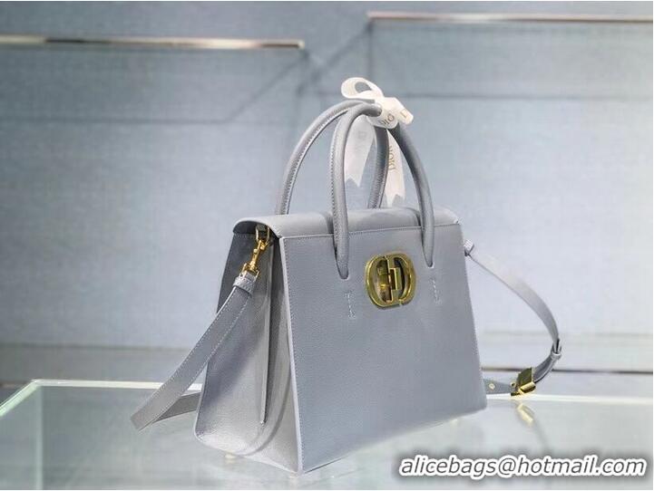 Famous Brand DIOR LARGE ST HONORE TOTE Grained Calfskin M9306UBAE sky blue